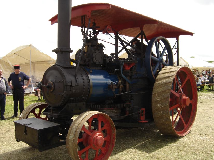 TRACTEUR-VAPEUR